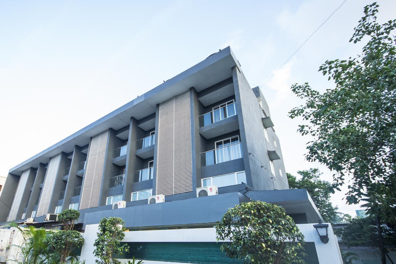 Отель Oyo Townhouse 16 International Airport Мумбаи Экстерьер фото